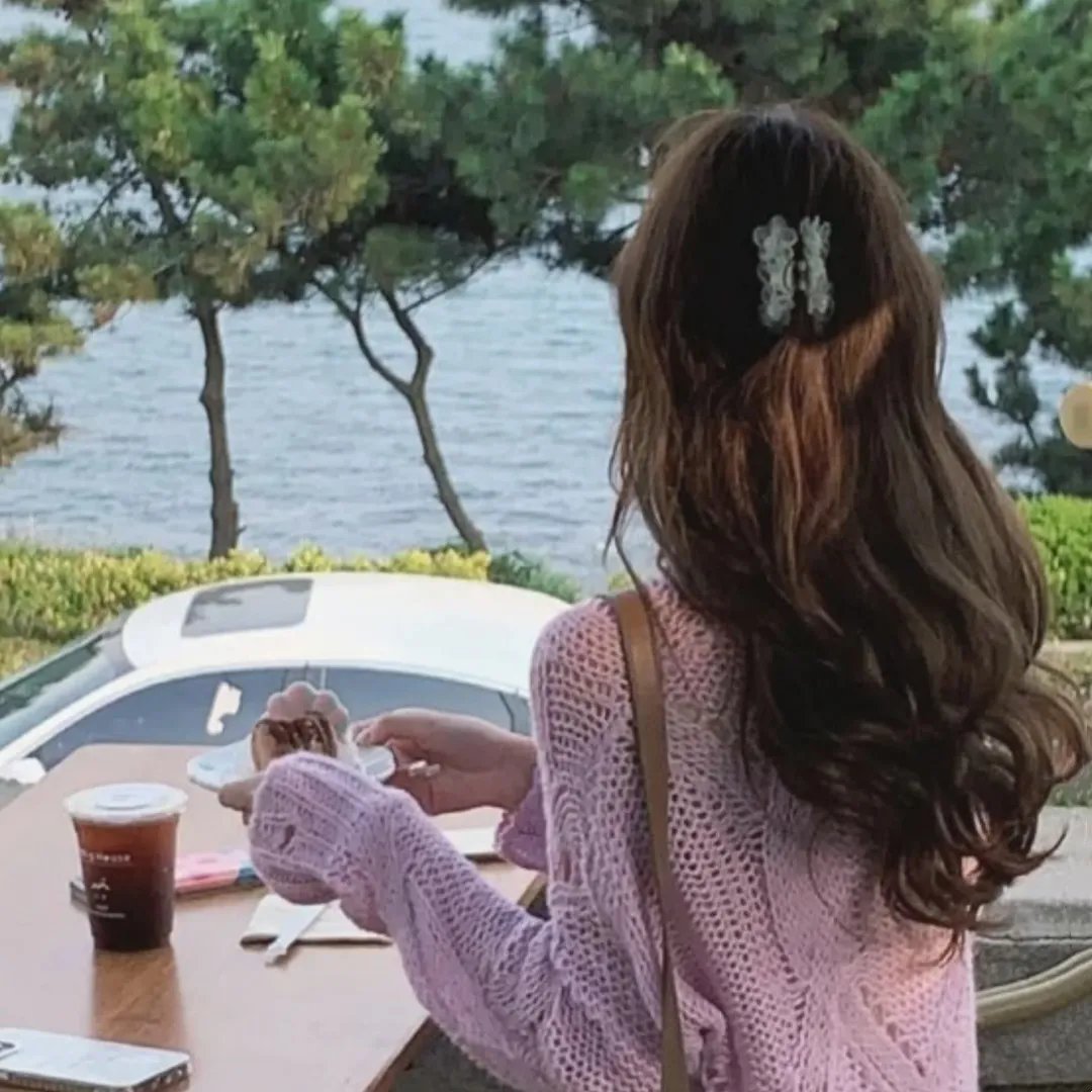 踉跄女孩